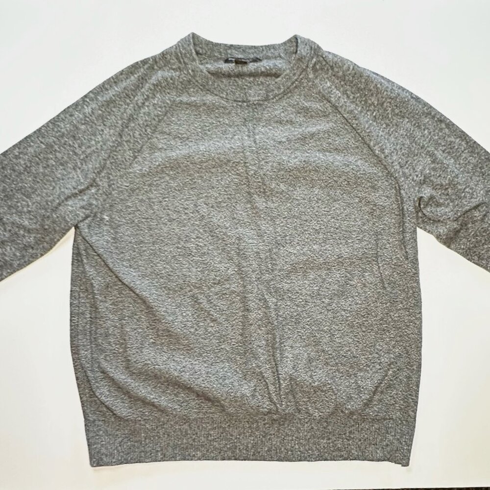 Banana Republic Men’s Organic Cotton Crewneck Sweater Size Large, Shrunk to Med - Picture 2 of 8